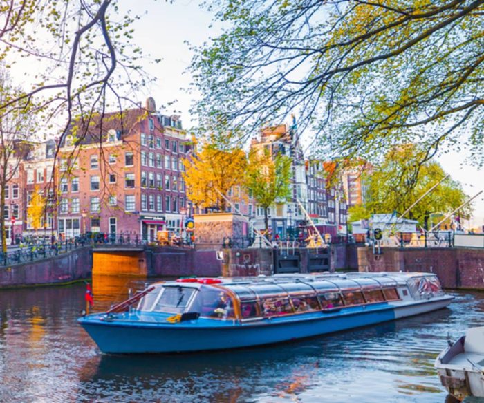 Amsterdam 1 Hour City Centre Canal Cruise