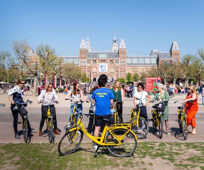 Guided Bike Tour Of Amsterdam's Highlights & Hidden Gems