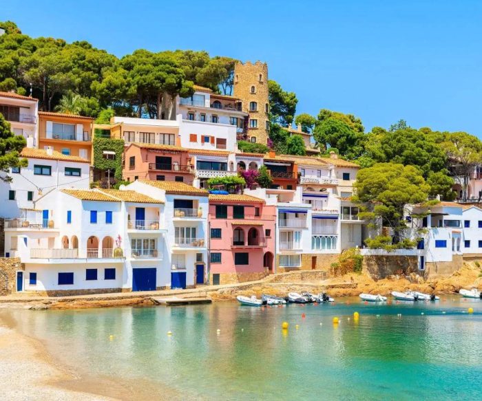 Girona & Costa Brava Small-Group Tour With Pickup From Barcelona